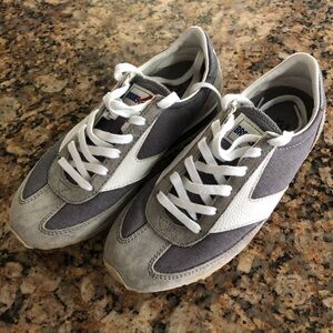 Brooks Heritage Women's Vanguard Dark Grey Sneaker Retro Running Shoes 6 NWOT
